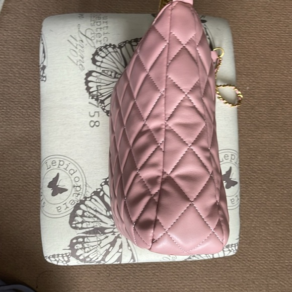 kick around bag I purchased at purse party - Picture 4 of 7